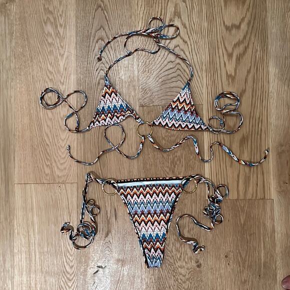Boohoo - Aztec Print O Ring Tie Detail Bikini Top & Bottoms - Picture 1 of 5
